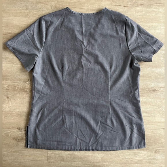 Figs Graphite Gray Casma Three-Pocket Scrub SZ L - Picture 6 of 7